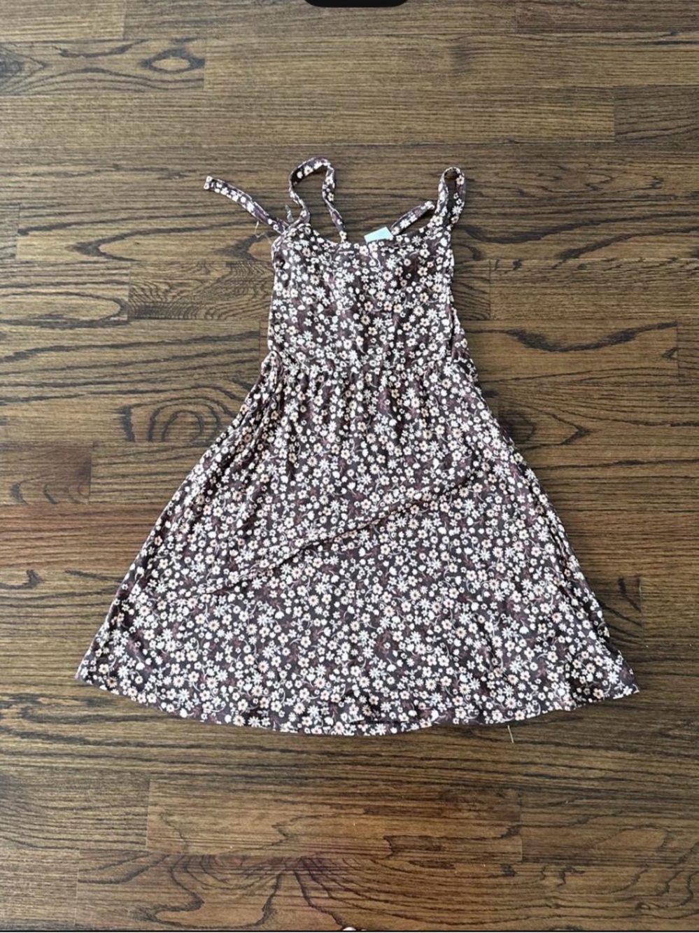 Mystique Boutique Brown Floral Midi Dress with White Daisy Print